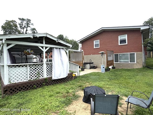 4624 Settle Blvd, Louisville, KY 40219