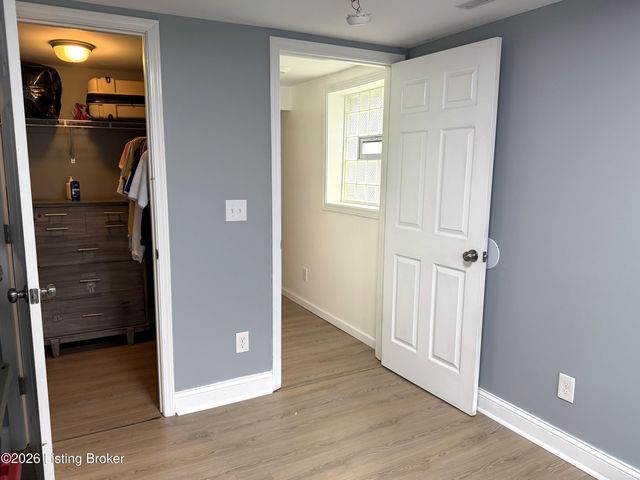 4624 Settle Blvd, Louisville, KY 40219
