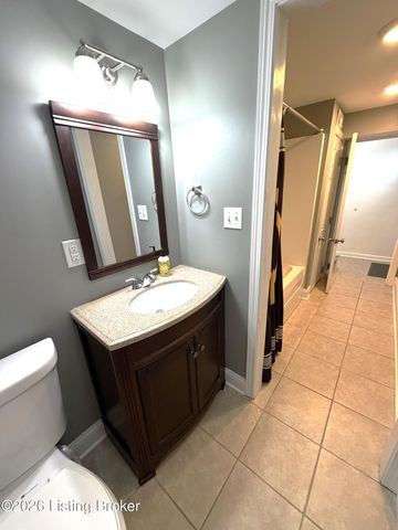 4624 Settle Blvd, Louisville, KY 40219