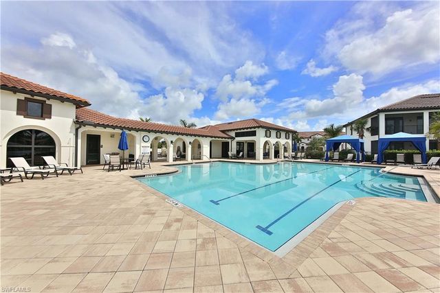 15145 Palmer Lake CIR 103, Naples, FL 34109