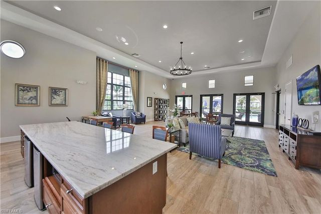 15145 Palmer Lake CIR 103, Naples, FL 34109
