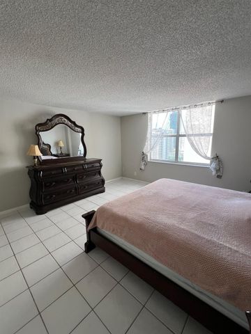 1865 S Ocean Drive 17h, Hallandale Beach, FL 33009