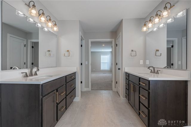 2425 Bent Grass Drive, Beavercreek, OH 45431