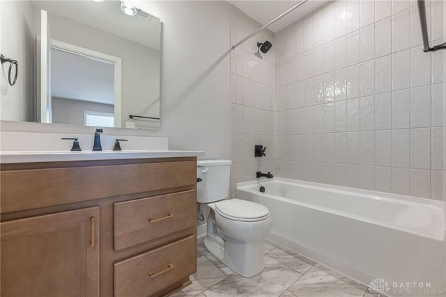 2425 Bent Grass Drive, Beavercreek, OH 45431