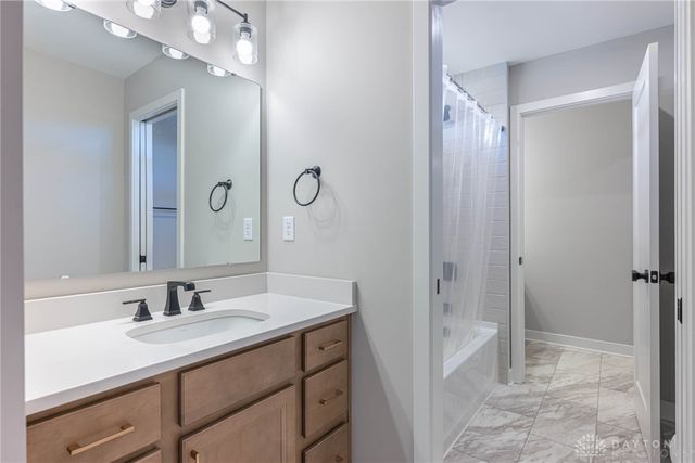 2425 Bent Grass Drive, Beavercreek, OH 45431