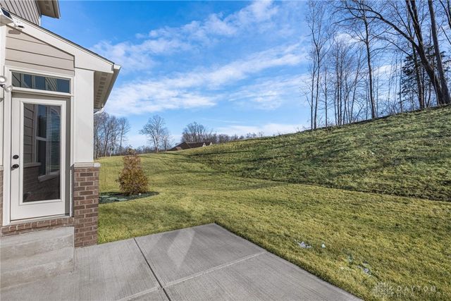 2425 Bent Grass Drive, Beavercreek, OH 45431