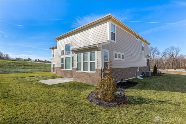 2425 Bent Grass Drive, Beavercreek, OH 45431