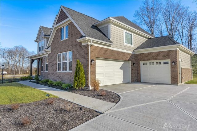 2425 Bent Grass Drive, Beavercreek, OH 45431