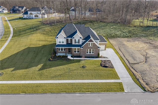 2425 Bent Grass Drive, Beavercreek, OH 45431