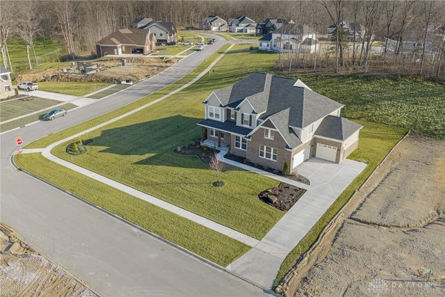 2425 Bent Grass Drive, Beavercreek, OH 45431