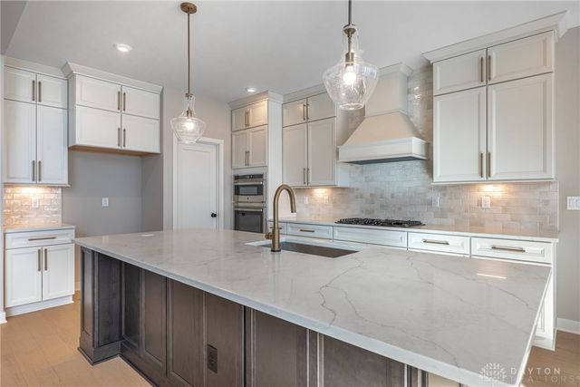 2425 Bent Grass Drive, Beavercreek, OH 45431