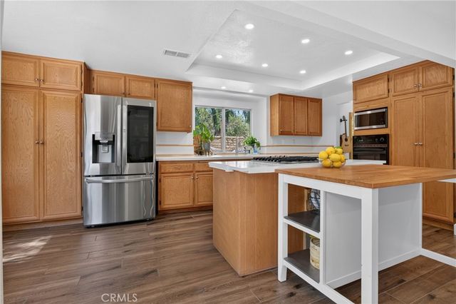 27827 Zion Court, Castaic, CA 91384