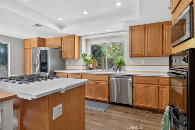 27827 Zion Court, Castaic, CA 91384