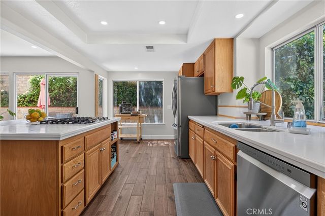 27827 Zion Court, Castaic, CA 91384