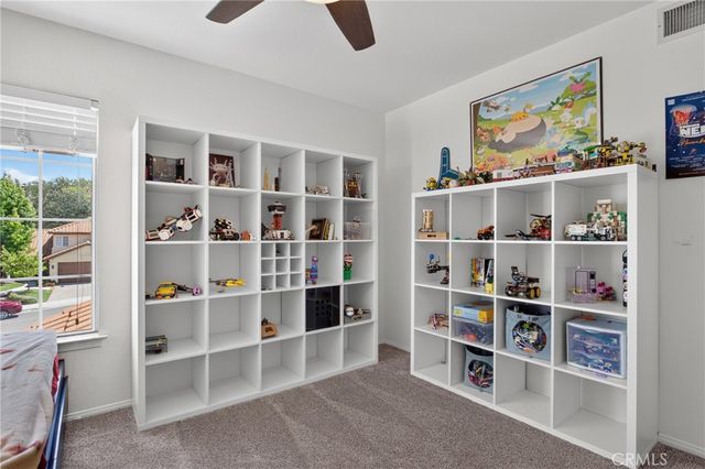 27827 Zion Court, Castaic, CA 91384