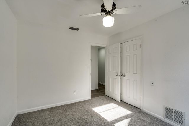 612 W MANES AVENUE, Iowa Park, TX 76367