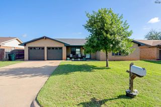 612 W MANES AVENUE, Iowa Park, TX 76367