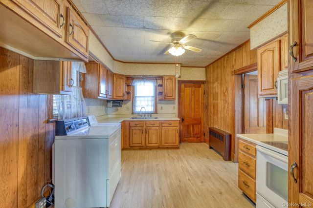 33 Bank Street, Walden, NY 12586