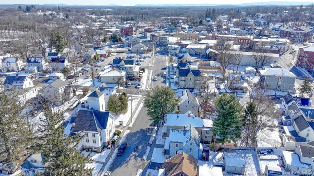 33 Bank Street, Walden, NY 12586