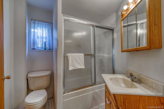 33 Bank Street, Walden, NY 12586