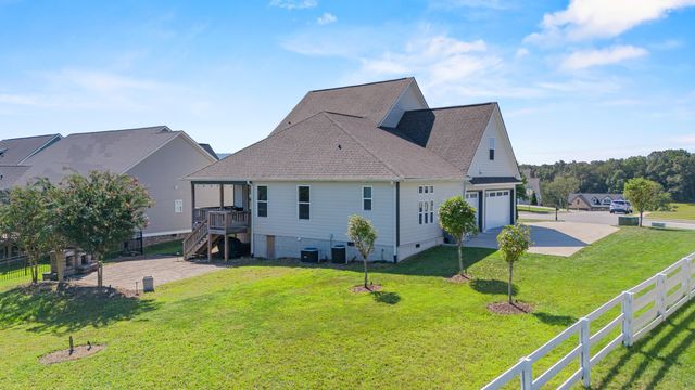 7443 Crowes Nest Drive, Harrison, TN 37341