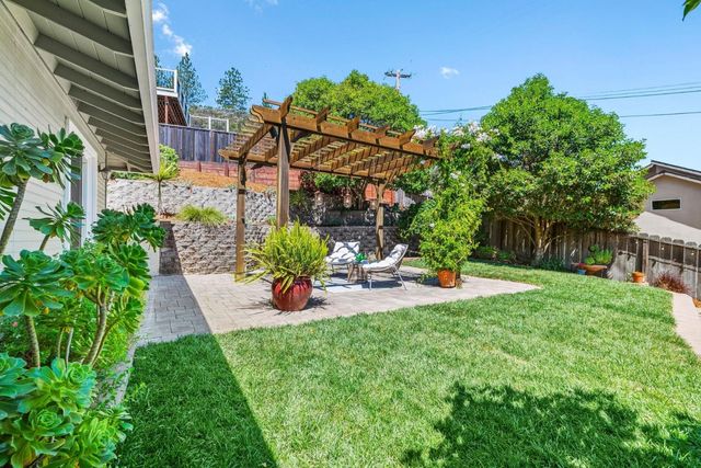 282 Twin Pines Drive, Scotts Valley, CA 95066