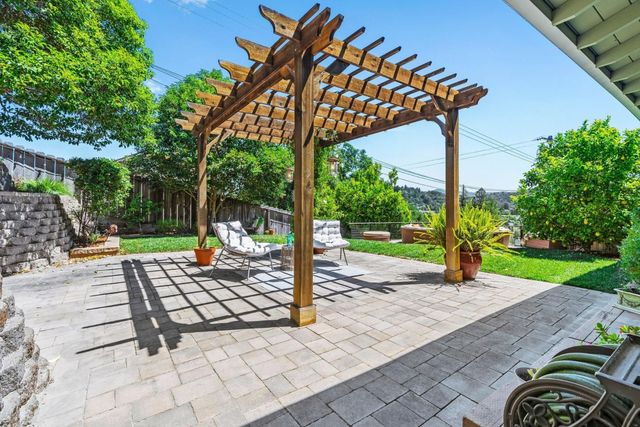 282 Twin Pines Drive, Scotts Valley, CA 95066
