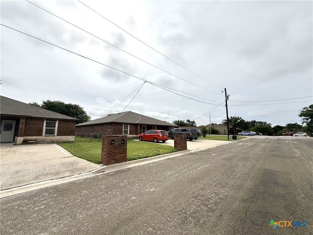801 and 803 S Live Oak Street, Lampasas, TX 76550
