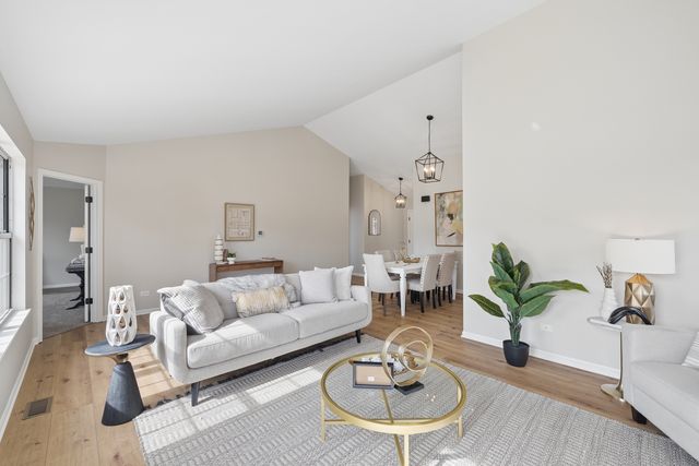 21069 W Hazelnut Lane, Plainfield, IL 60544