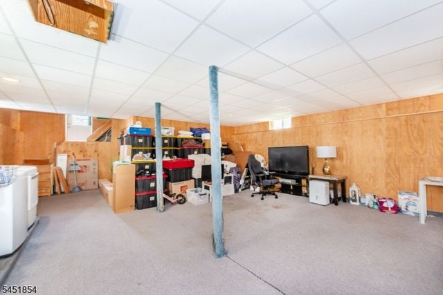 26 Dewey Ave, Totowa Boro, NJ 07512