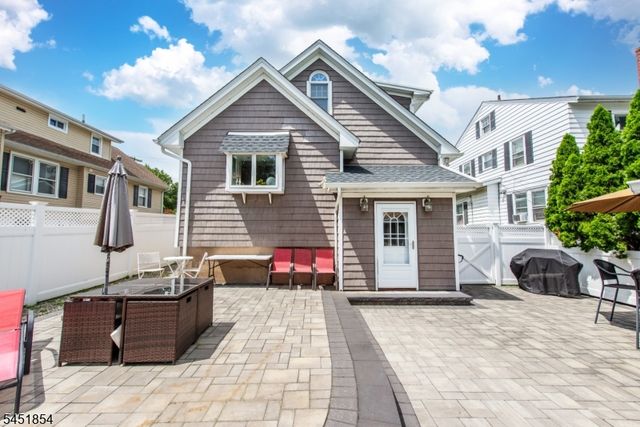 26 Dewey Ave, Totowa Boro, NJ 07512
