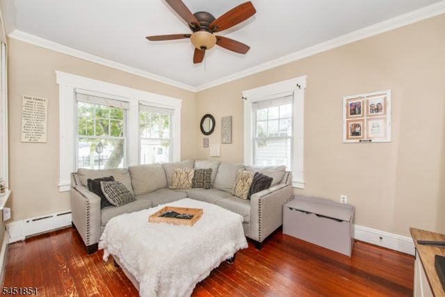 26 Dewey Ave, Totowa Boro, NJ 07512