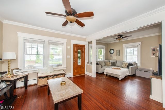 26 Dewey Ave, Totowa Boro, NJ 07512