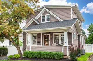 26 Dewey Ave, Totowa Boro, NJ 07512
