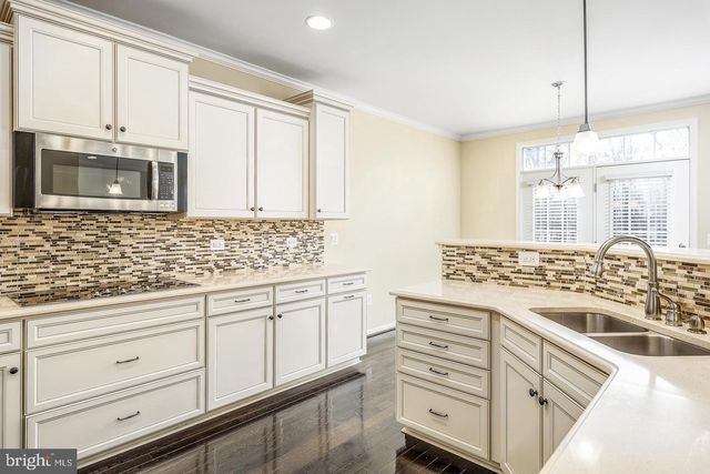 10625 LEGACY LN, Fairfax, VA 22030