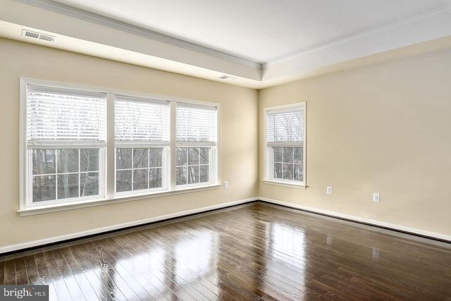 10625 LEGACY LN, Fairfax, VA 22030