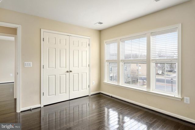 10625 LEGACY LN, Fairfax, VA 22030