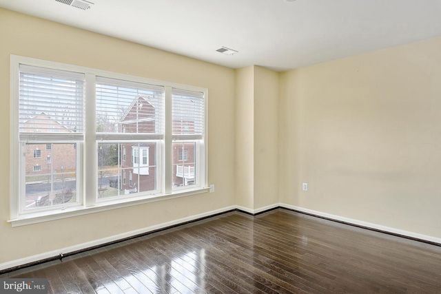 10625 LEGACY LN, Fairfax, VA 22030