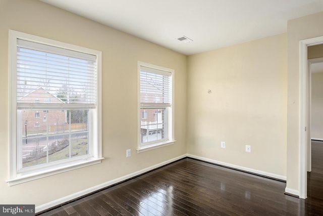 10625 LEGACY LN, Fairfax, VA 22030