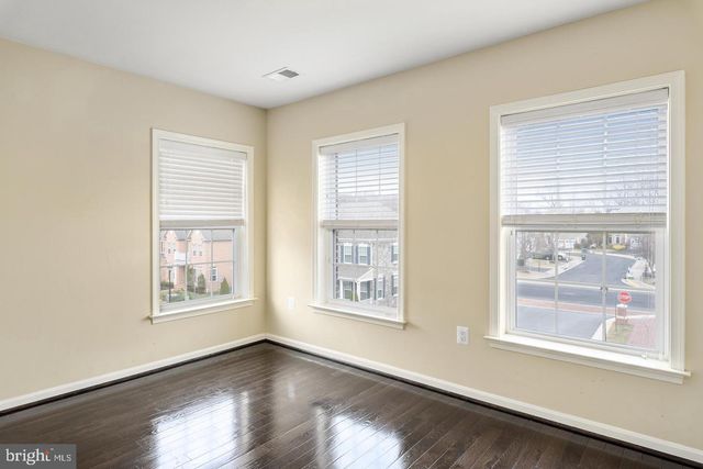 10625 LEGACY LN, Fairfax, VA 22030