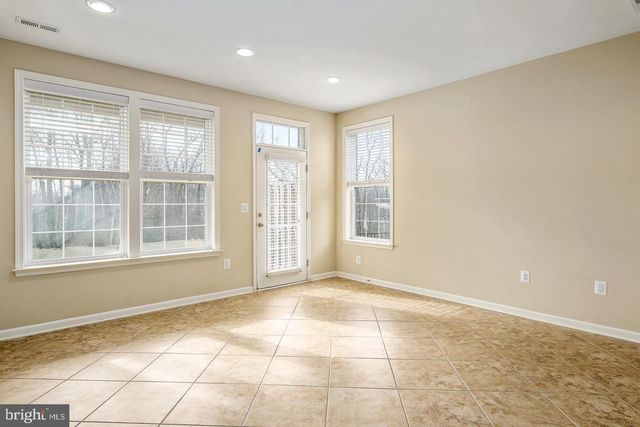 10625 LEGACY LN, Fairfax, VA 22030