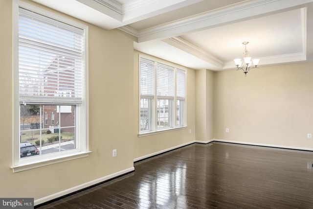 10625 LEGACY LN, Fairfax, VA 22030