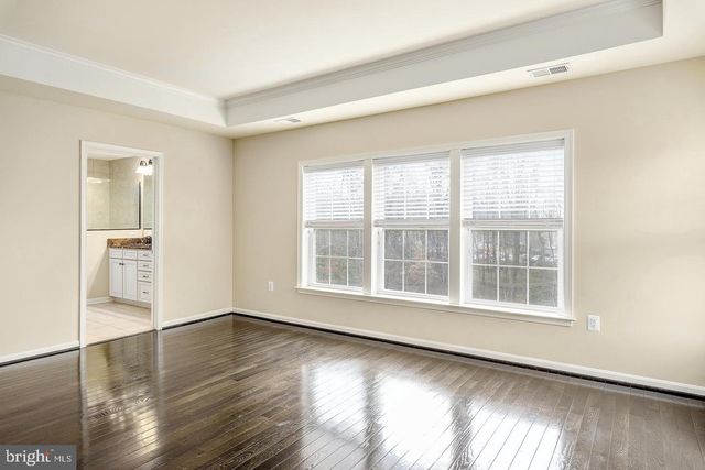 10625 LEGACY LN, Fairfax, VA 22030