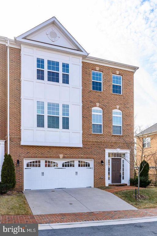 10625 LEGACY LN, Fairfax, VA 22030