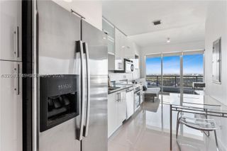 60 SW 13th St 2219, Miami, FL 33130