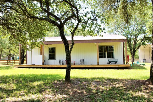 220 Crooked Creek, Sheridan, TX 77475