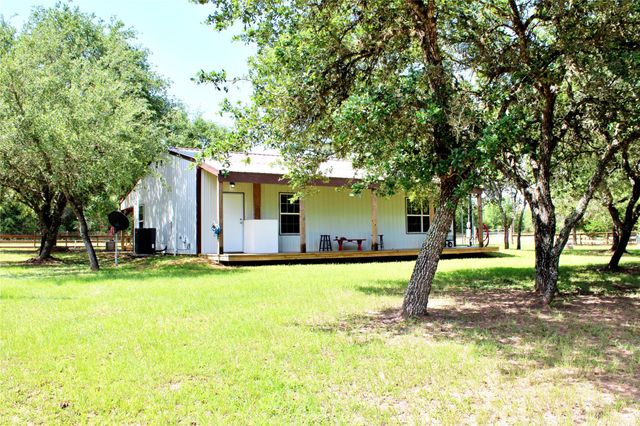 220 Crooked Creek, Sheridan, TX 77475