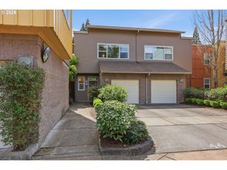 367 RUSTIC Pl 44, Eugene, OR 97401