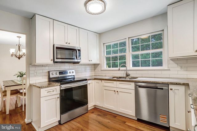 13378 POINT RIDER LN, Herndon, VA 20171