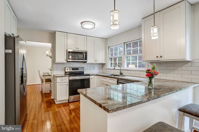 13378 POINT RIDER LN, Herndon, VA 20171